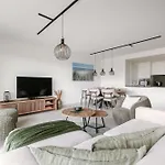 Huswell - Experience Coastal Luxury At Apartament *