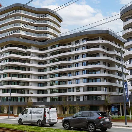 Апартаменти Huswell - Experience Coastal Luxury At *
