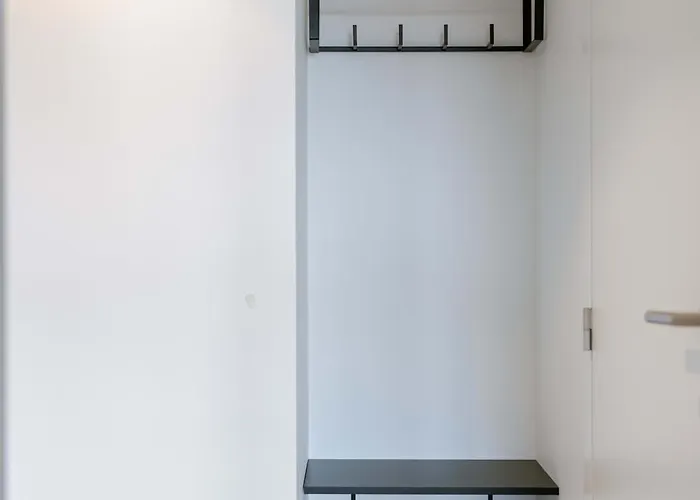 Huswell - Experience Coastal Luxury At Apartment *