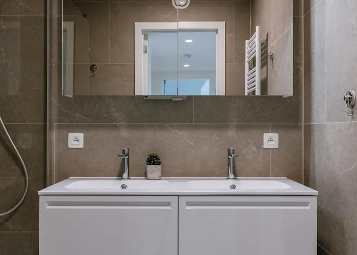 Apartment Huswell - Experience Coastal Luxury At *