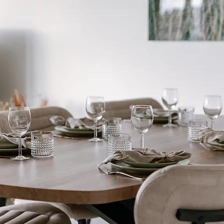 Huswell - Experience Coastal Luxury At Lägenhet Oostende