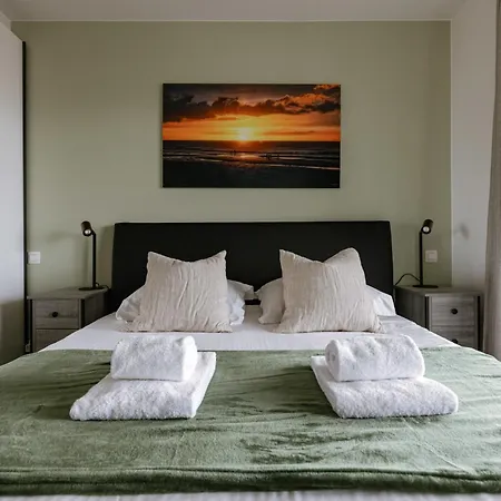 Huswell - Experience Coastal Luxury At Oostende